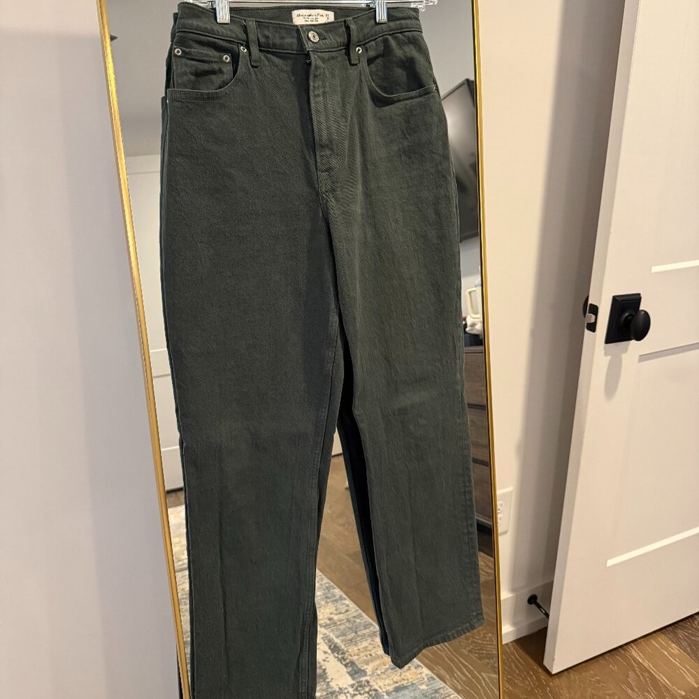 Abercrombie & Fitch Curve Love Ultra High Rise 90s Straight Jean - Short